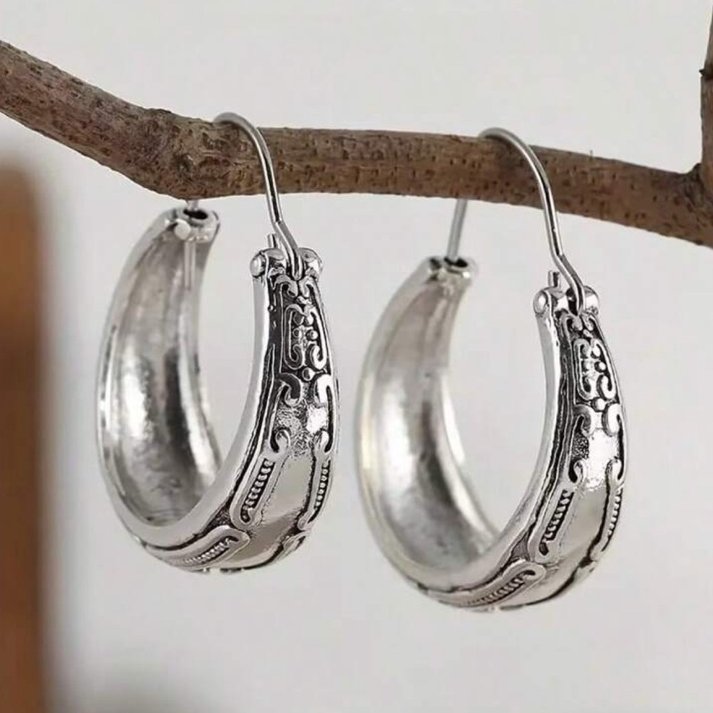 Elegant Silver Boho Artesenal Hoop Earrings
